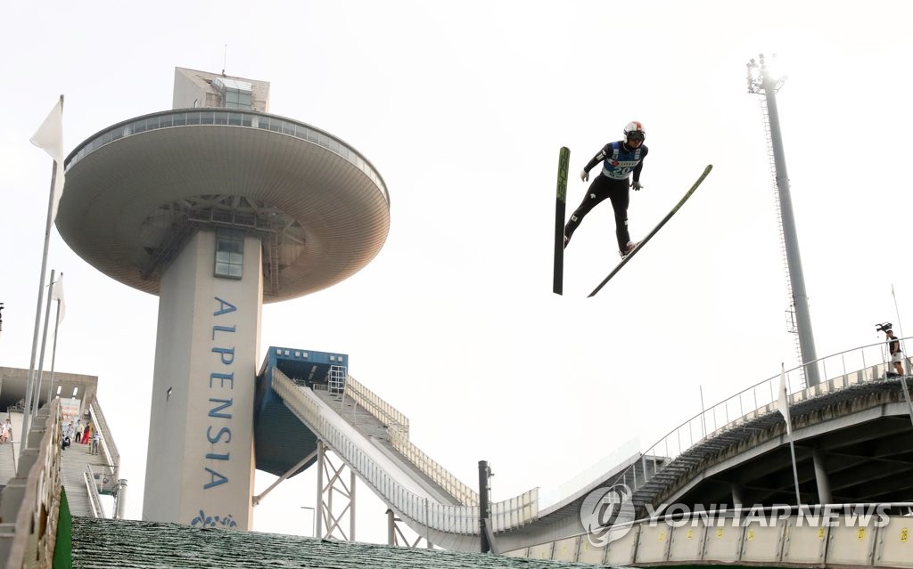 올림픽 7회 출전 노리는 스키점프 국가대표 최흥철
