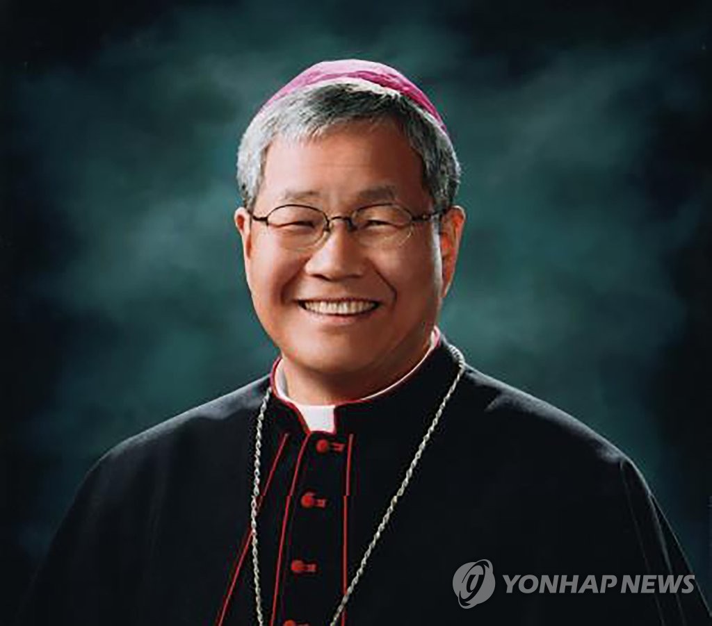 유흥식 대주교 "교회 위해 봉사하고 교황 잘 보필하겠다"