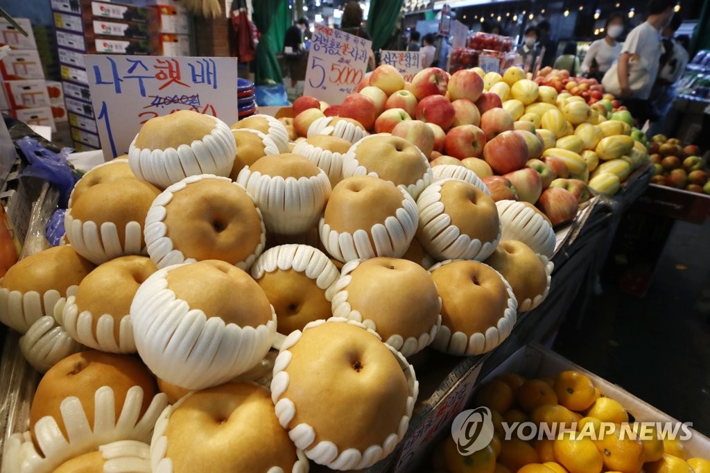 "5년 새 갈색보다 황금색 배 선호…감귤은 산지직거래 늘어"