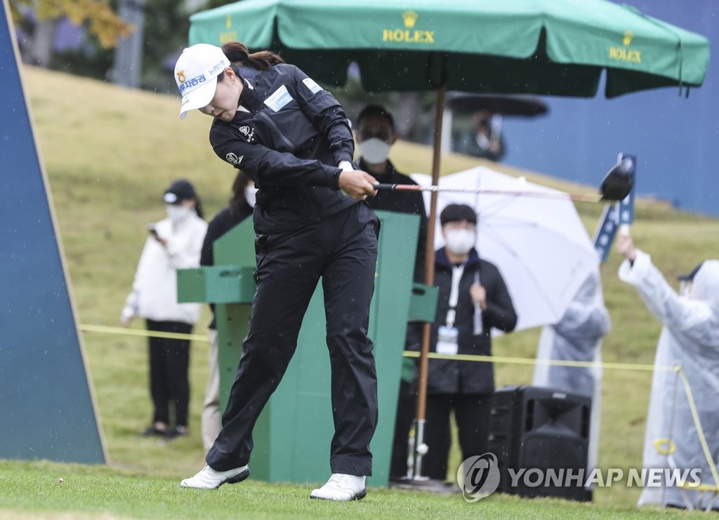 '디펜딩 챔피언' 박민지, KLPGA 레이디스 챔피언십 2R 선두