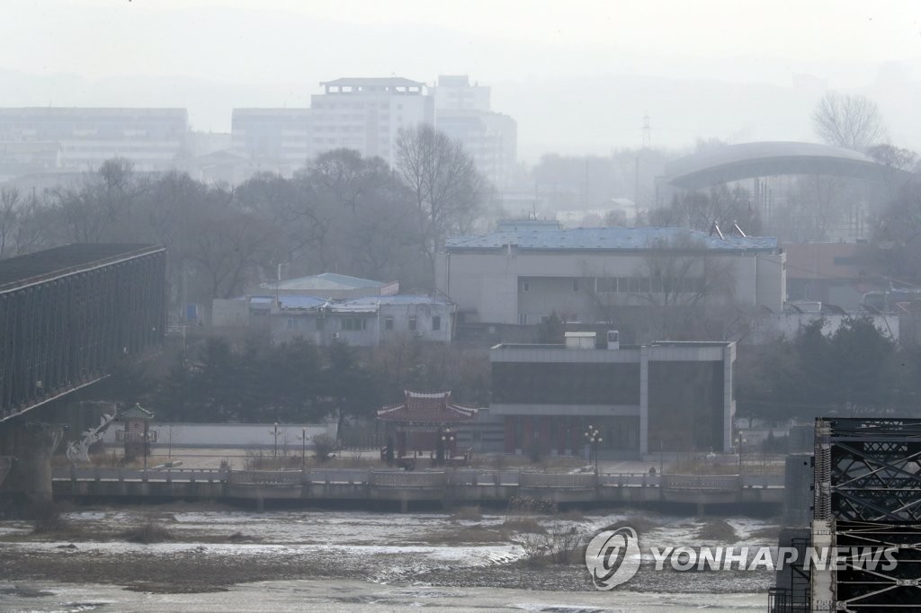 북, 2년 3개월간 국경 폐쇄했는데…코로나 어디서 유입됐나