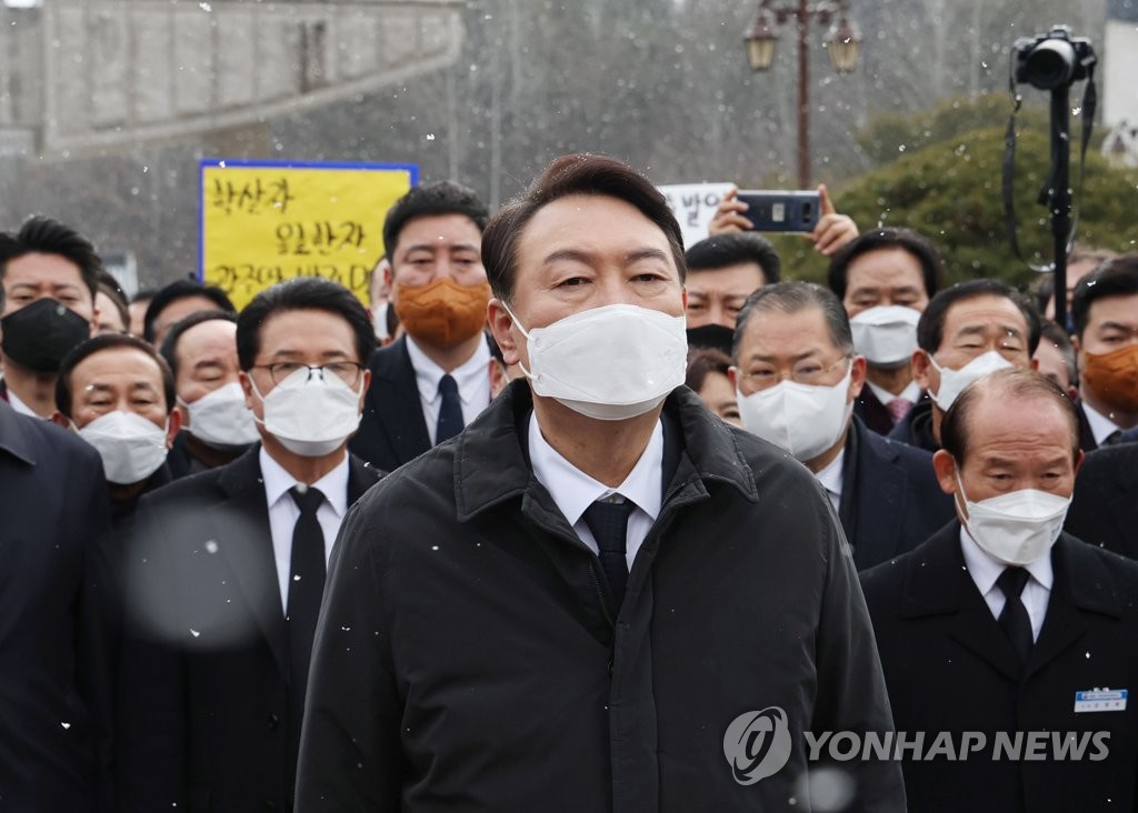 尹대통령, 내일 5·18 통합 행보…盧서거 13주기 봉하도 찾을까(종합)