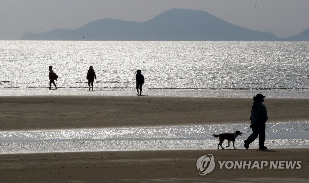 부산·울산·경남 맑다가 오후 소나기…낮 최고 25∼31도