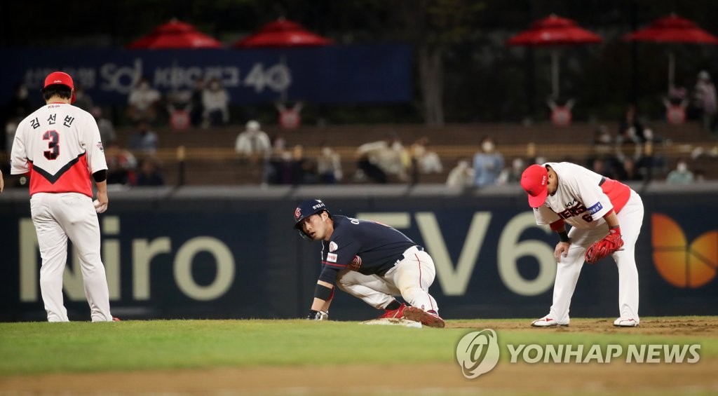 투·타 모든 지표에서 상위권 KIA…실책·득점권 타율에 발목