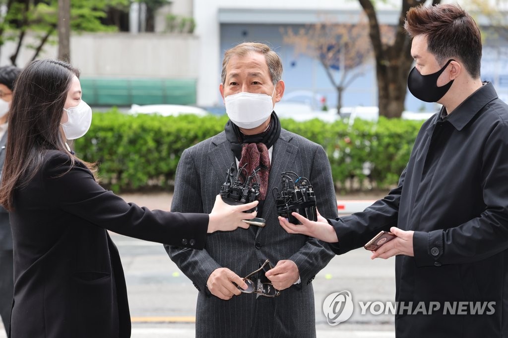 '온가족 장학금' 김인철 특혜 의혹에 국힘 내부서도 "부적절"