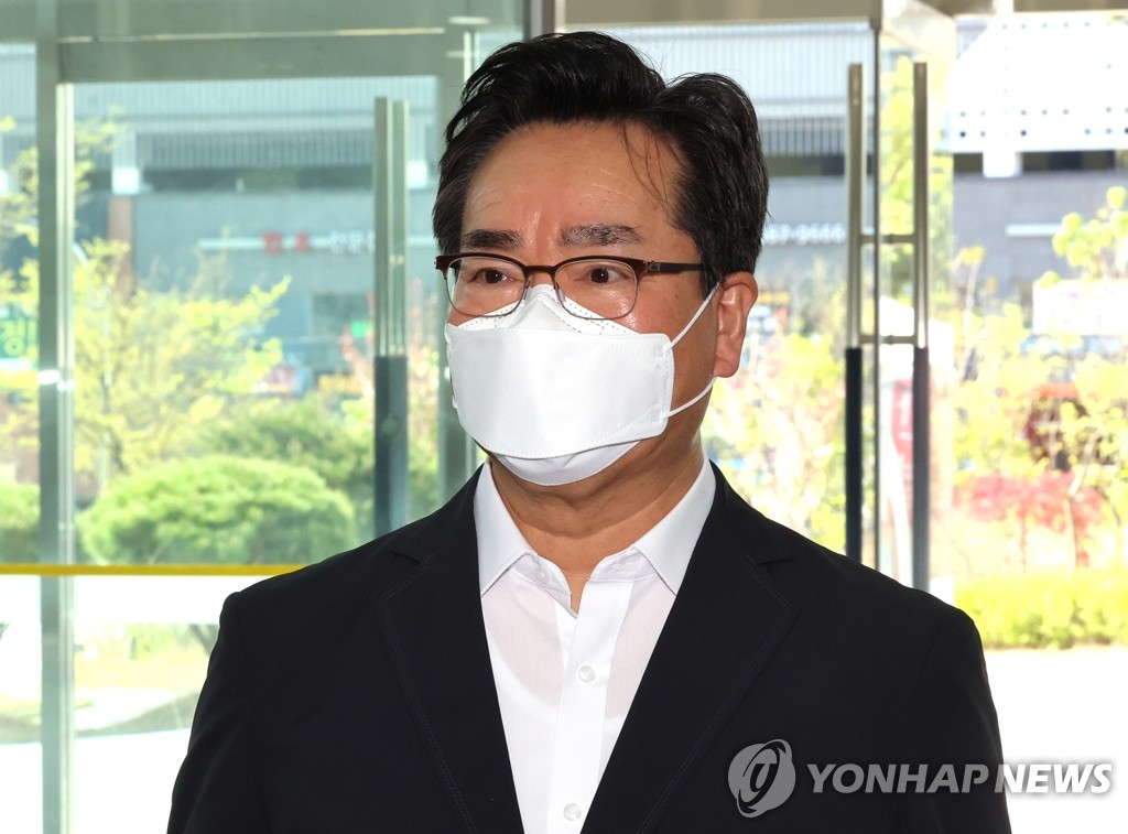 정황근 "개 식용 금지로 가야…대타협 이뤄내도록 노력"