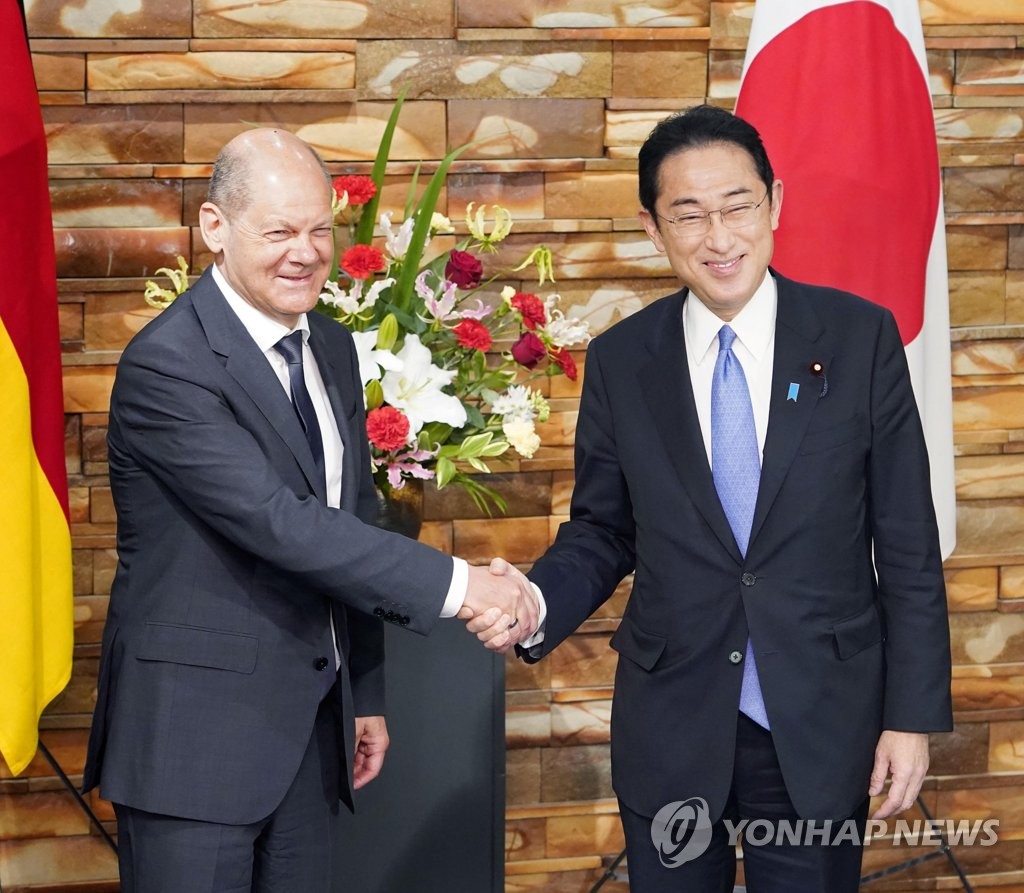 "기시다, 독일 총리에게 소녀상 철거 요청했지만 반응 안 좋아"(종합)