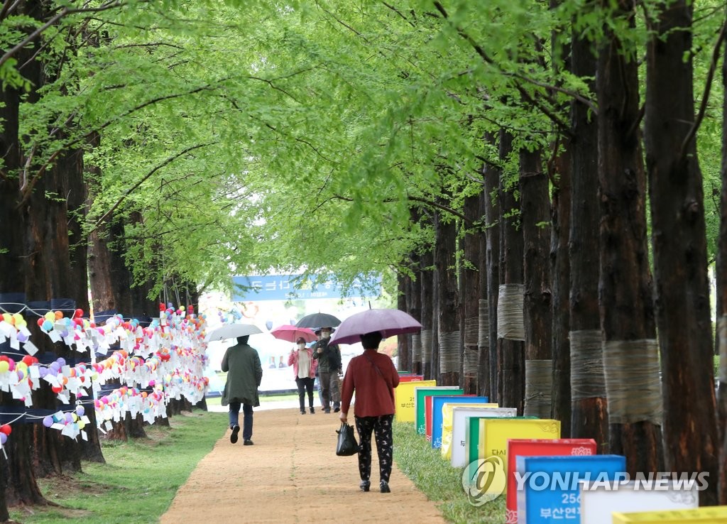 부산·울산·경남 낮 최고 19∼23도…오후 소나기