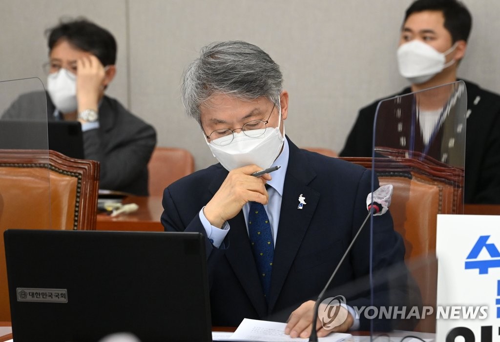 민형배 "국힘 등 檢정치 옹호자들 발버둥쳐도 역사는 앞으로"