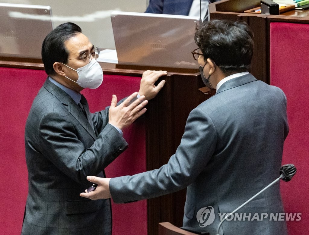 尹정부 출범후 첫 국회 운영위…대통령실 인사 논란 쟁점될듯