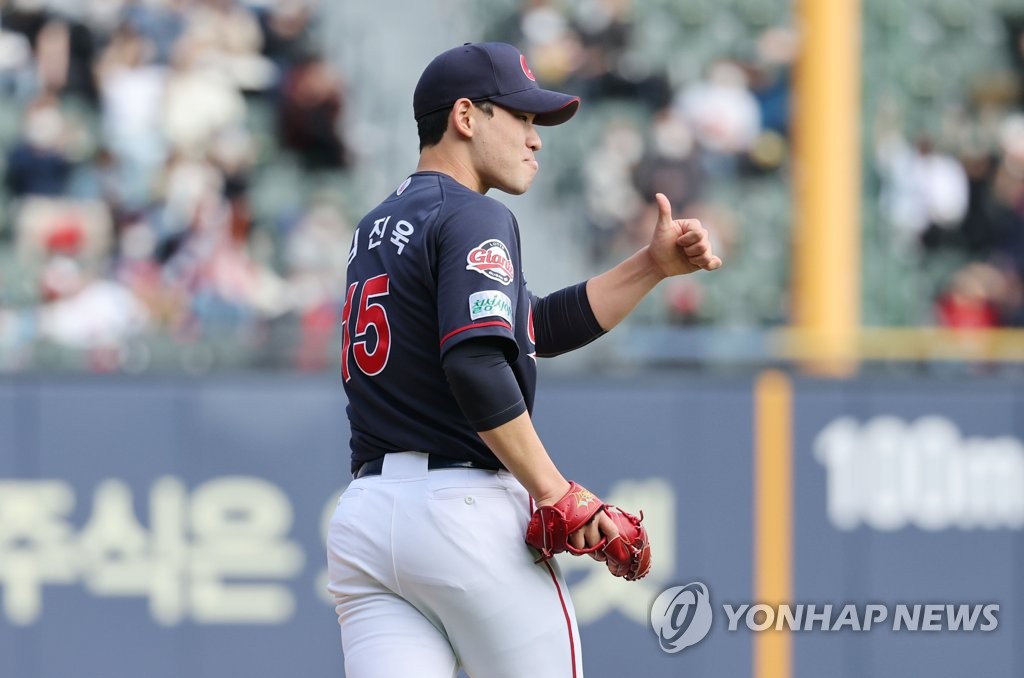 6연전 '화룡점정' 롯데 김진욱 "생각없이 가운데만 보고 던졌다"