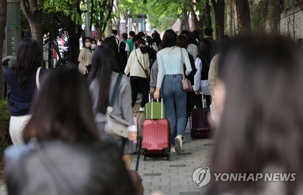 관광업에 내년부터 5년간 내년부터 총 3조원 지원한다