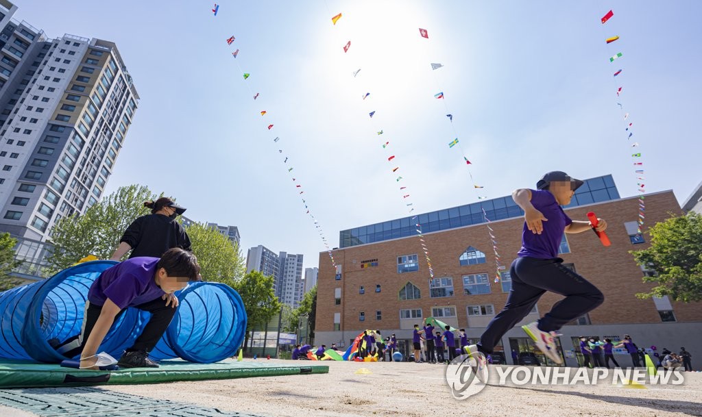 교육부 "체육대회서 마스크 안써도 돼…세부지침은 학교장 재량"(종합)