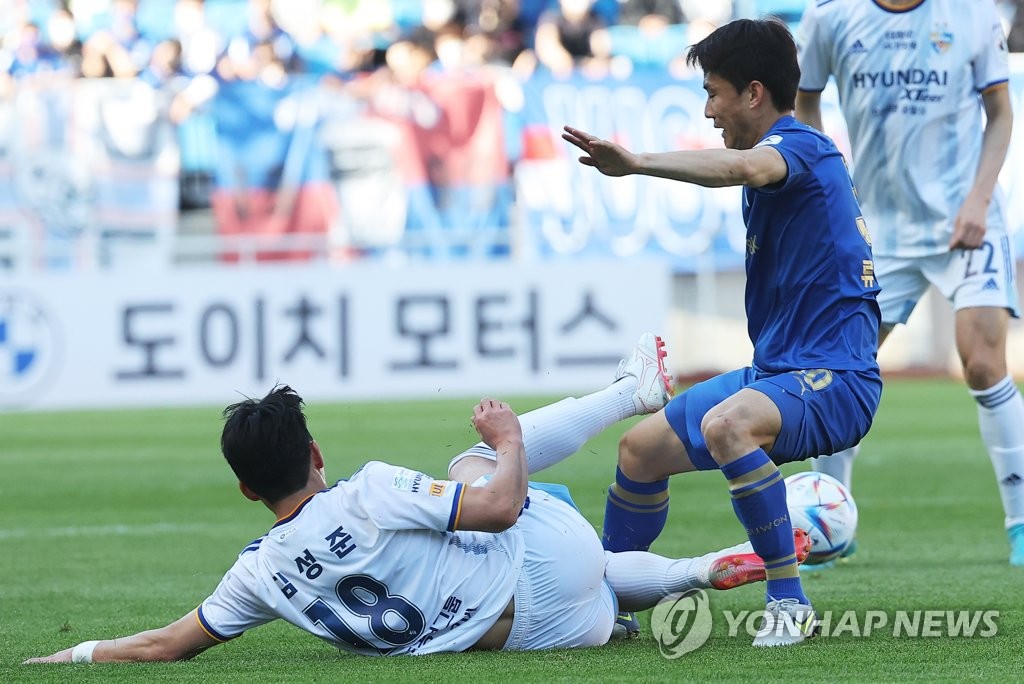 수원, 이병근 홈 데뷔전 1-0 승리…선두 울산에 리그 첫 패 안겨(종합)