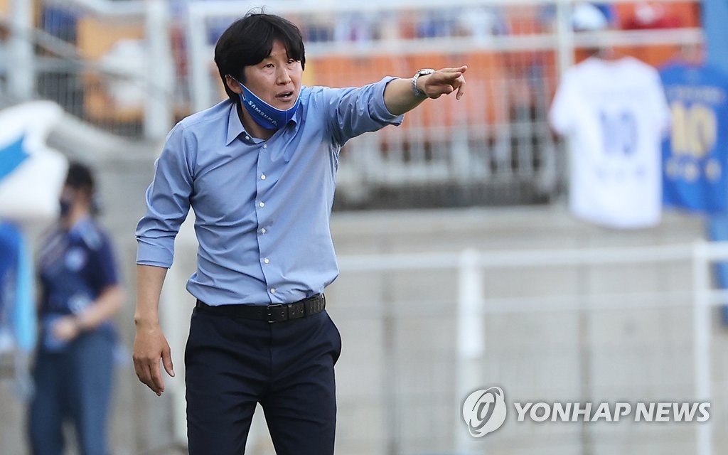 수원, 이병근 감독 홈 데뷔전 1-0 승리…울산에 리그 첫 패 안겨