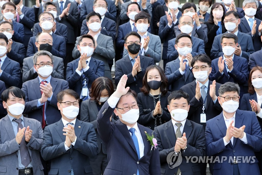 박범계 "검찰개혁 새 정부서 역행 염려…뒷걸음치지 않길"(종합2보)