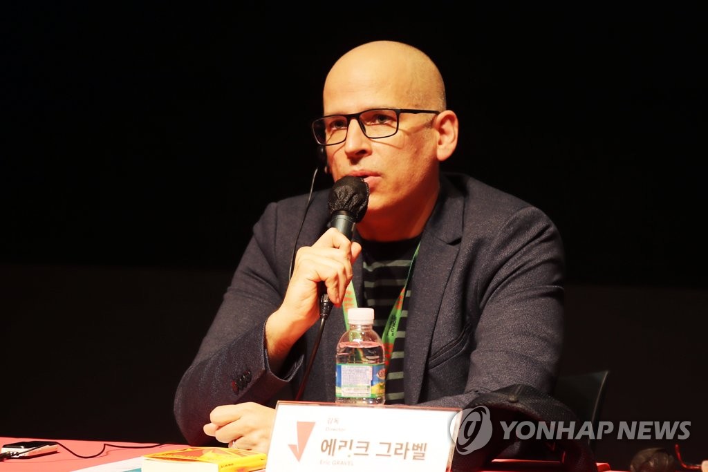 숨 쉴 여유조차 없는 싱글맘을 쫓는 가쁜 시선…영화 '풀타임'