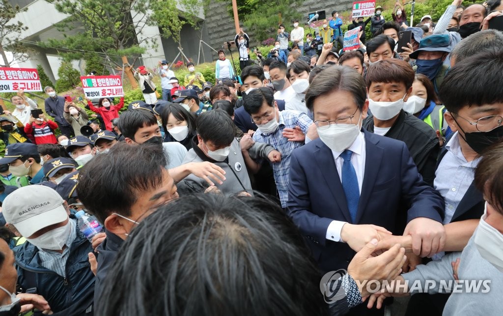 국힘, 이재명에 "정치철새처럼 양지로…무연고지 출마 어불성설"