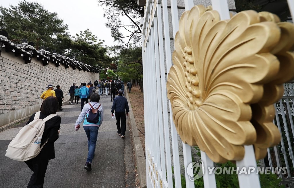 '권력 중심지' 청와대 74년 만에 열렸다…시민 문화공간으로(종합)