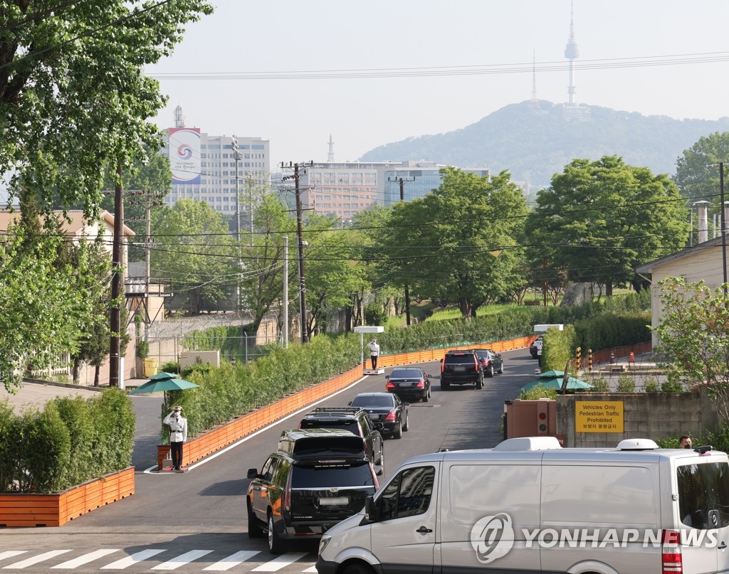 8분 걸린 尹대통령 서초-용산 출근길…일부 차량 통제