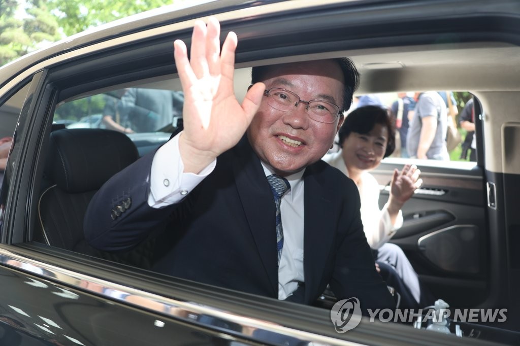 김부겸 "공동체 위기 부끄럽다…대화와 타협, 공존과 상생 절실"(종합)