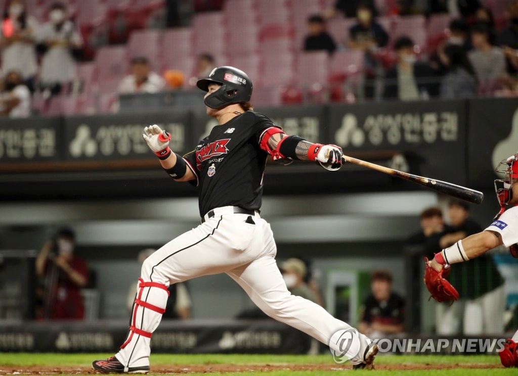 '홈런 선두' kt 박병호, 시즌 13호는 8회 동점포