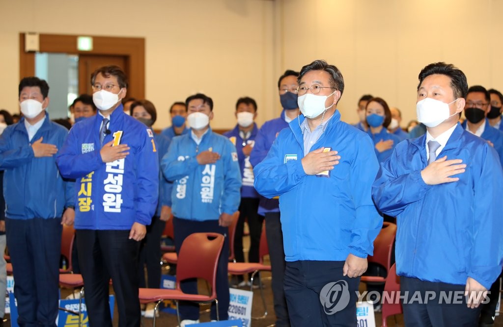 "지역발전 확실히 지원" vs "폭주 브레이크"…여야 선거전 예열