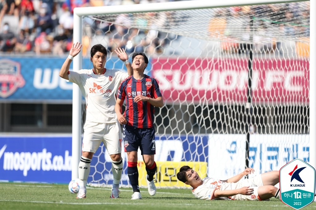 프로축구 전북, 바로우 동점 골로 강원과 비겨 7경기 연속 무패(종합2보)