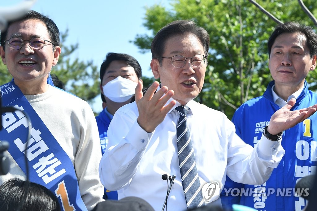 경찰, 이재명 고발한 '검사 사칭' 연루 PD 조사