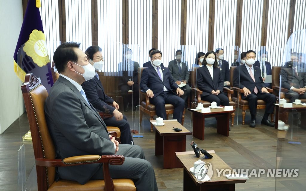 尹대통령, 여야 지도부 만나 "한덕수 총리 인준 꼭 협조해달라"