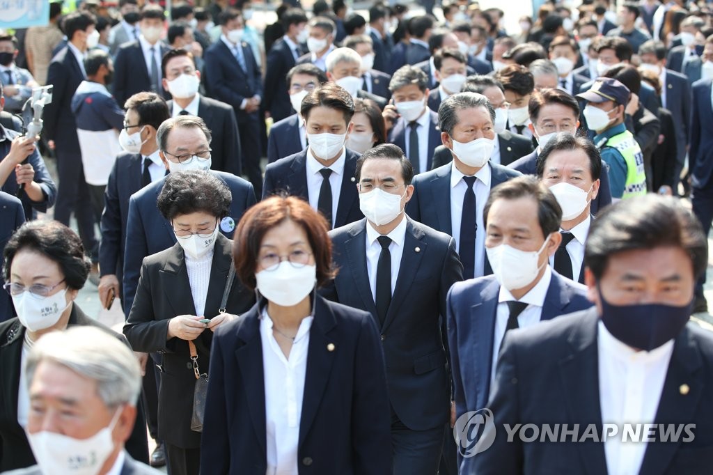 '與 광주 총집결'에 견제구 날린 野…'텃밭 지키기' 부심