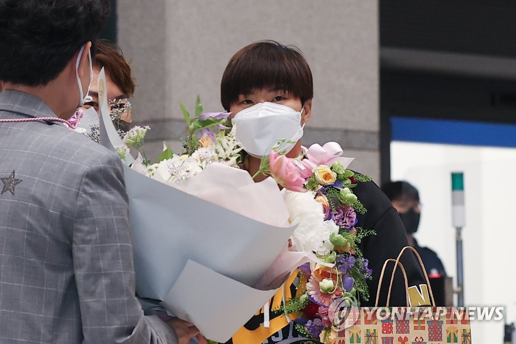 여자축구 지소연 "여러 제안 받았지만, 마음이 한국을 향했다"