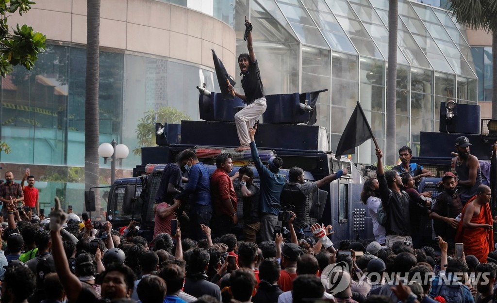 IMF 총재 "취약층 식량·에너지에 정부 보조금 지급해야"