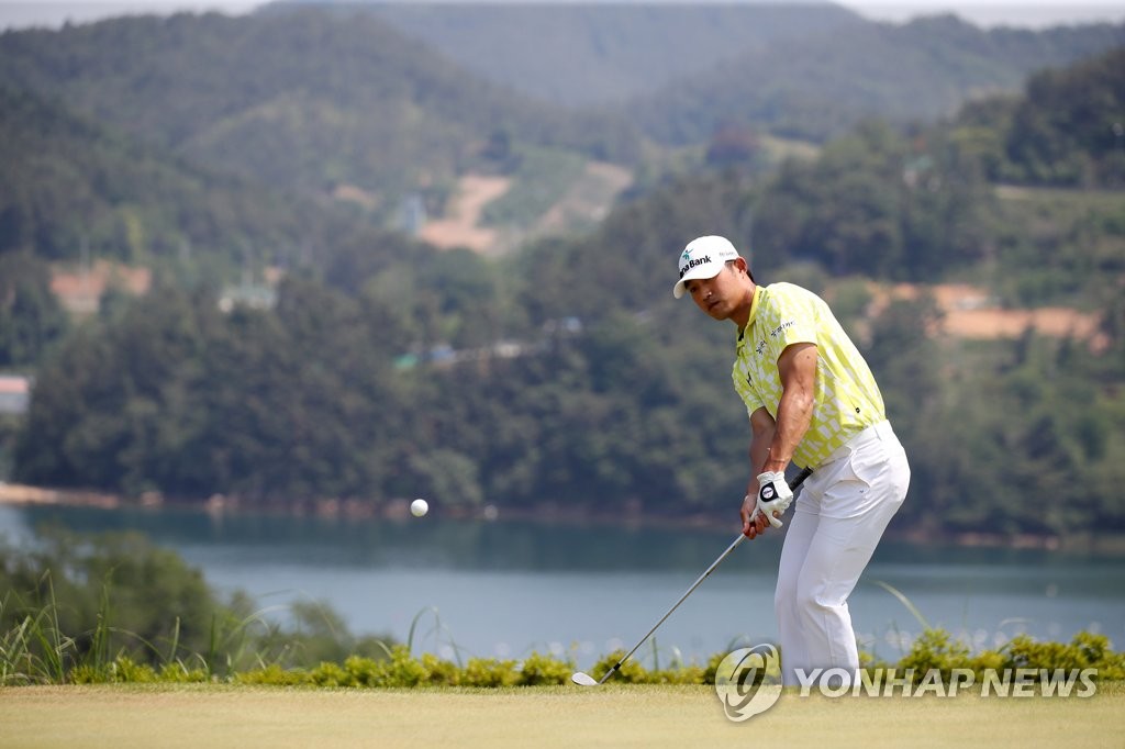 박은신, KPGA 데상트 '매치킹' 등극…데뷔 13년 만에 첫 우승