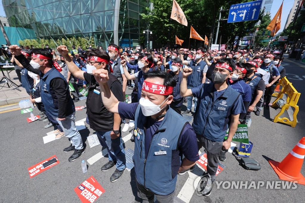 서울 지하철 노조 "심야 연장운행 반대…인력 충원 먼저"(종합)