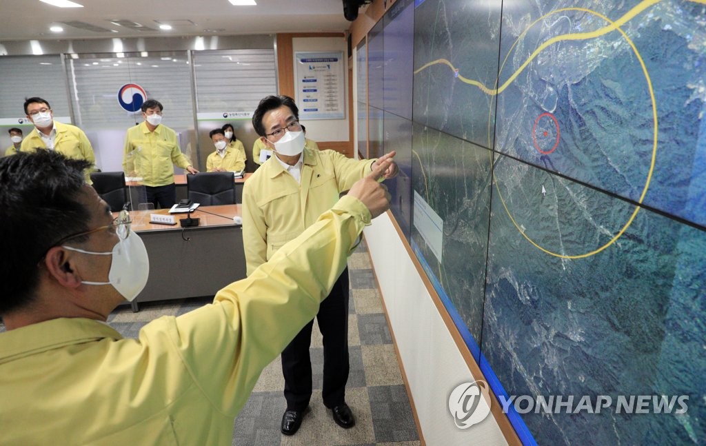 [특징주] 돼지열병에 동물 의약 관련주 급등…체시스 상한가(종합)