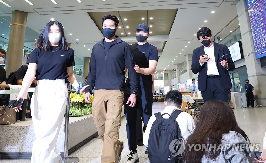 우크라이나 의용대 합류 이근 귀국…"돌아가고 싶은 마음"(종합)