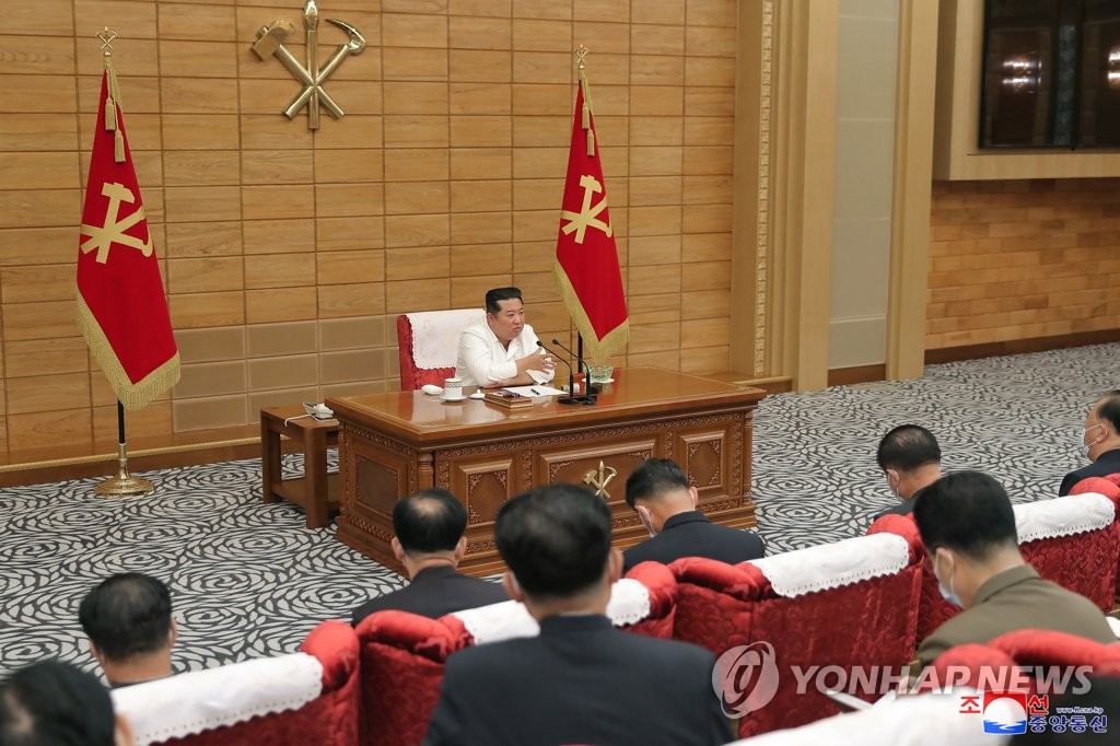 北 코로나 방역완화 시사…통제 자신감·식량문제 등 고려한듯