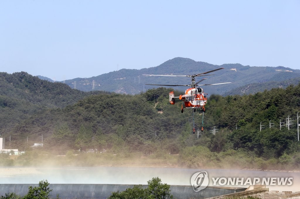 [고침] 사회(올해 봄 대형 산불 잇따라…울진군민들 "불안…)