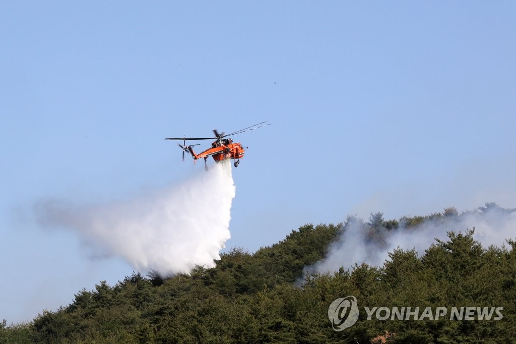 [고침] 사회(올해 봄 대형 산불 잇따라…울진군민들 "불안…)