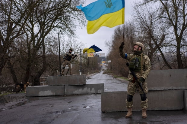 우크라이나 수도 키이우(키예프) 북서쪽 외곽 마을인 부차의 한 검문소. /사진=연합뉴스(AP)