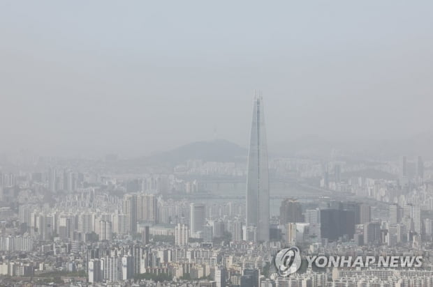 황사 영향 곳곳 미세먼지 '나쁨'…평년보다 기온 낮아