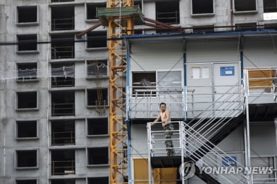 '전기도 수도도 없다' 중국 미완공 아파트에 입주한 사람들