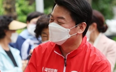 후보 등록 후 첫 주말…분당갑 후보들 기선잡기 주력