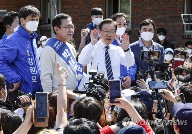 이재명 "安, 10년간 새정치 울궈 사골 맹물밖에 안나와"