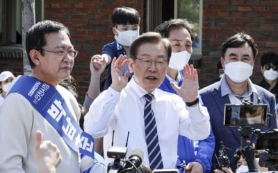 이재명 "安, 10년간 새정치 울궈 사골 맹물밖에 안나와"