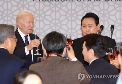 한미정상의 첫 '축배'…동맹 되새기며 "같이 갑시다"