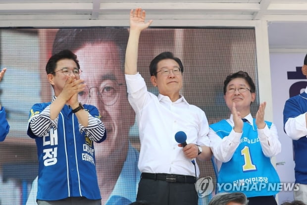 이재명, 접전 여론조사에 "현장 반응은 달라도 많이 달라"