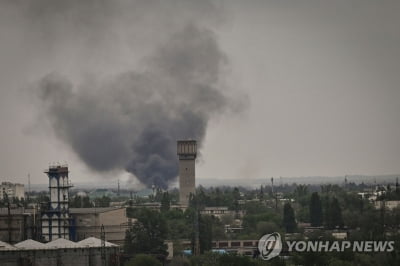 [우크라 침공] 세베로도네츠크에 쉬지 않고 폭격…"러군 병력 7배 많아"