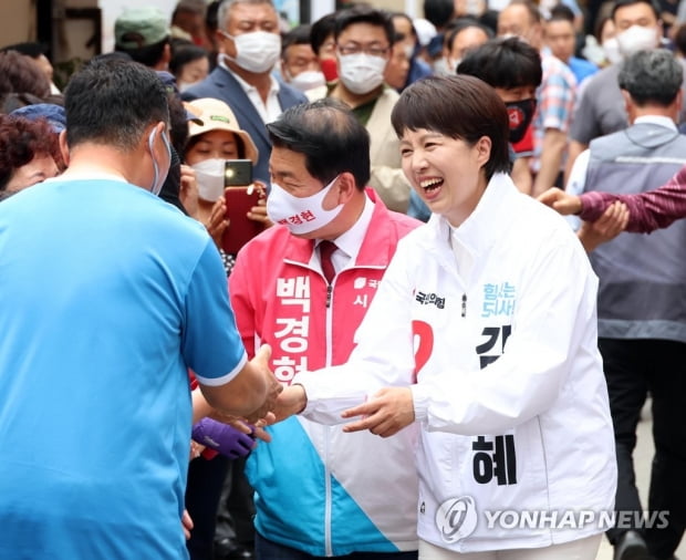 김은혜-김동연, D-2 총력전…'재산신고'·'김포공항' 문제 공략